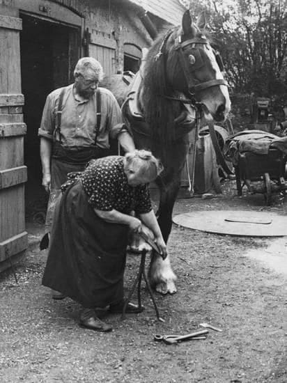 Old-Lady-Blacksmith.jpg